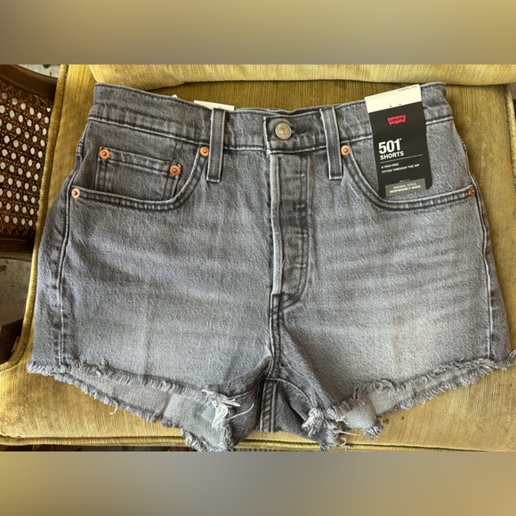Levi's Premium 501° ORIGINAL FIT HIGH RISE WOMEN'S SHORTS - Picture 5 of 7